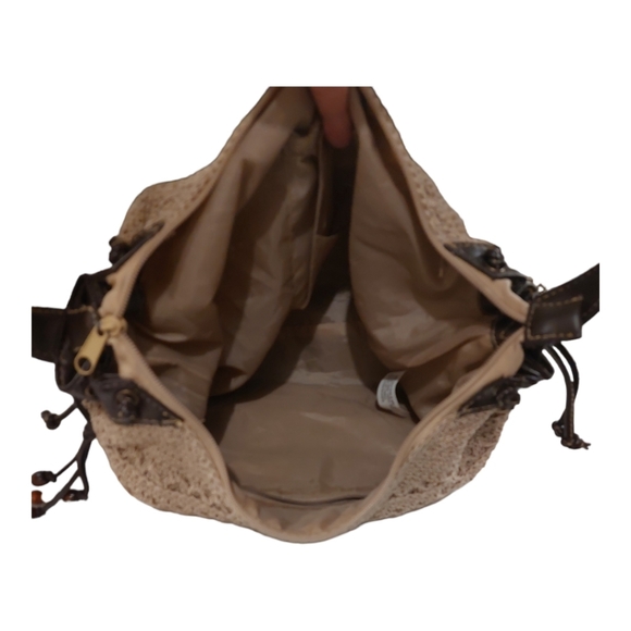 Hobo Bag with Macrame Style Mayerial & Clip-on Beaded Charm - Picture 5 of 9